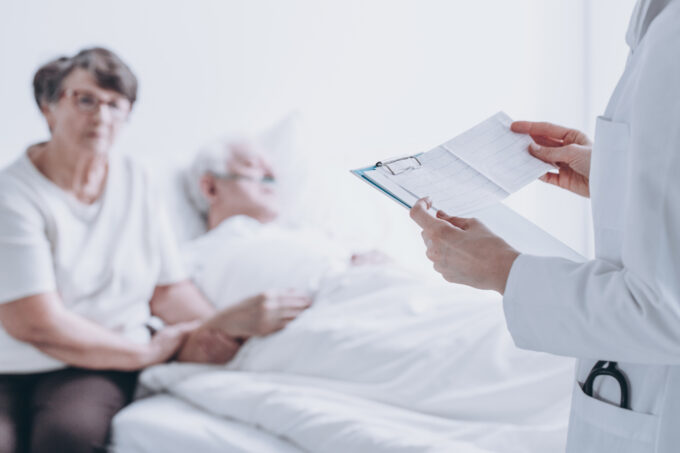 「生きる」と「死ぬ」をどう捉えるか ― 急性期病院と高齢者施設での35年の経験から